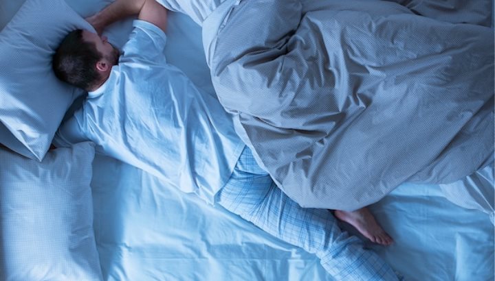 3 τρόποι που η θερμοκρασία επηρεάζει τον ύπνο μας